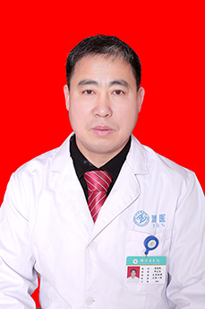 吳連嶺，心內(nèi)一科主任，主任醫(yī)師